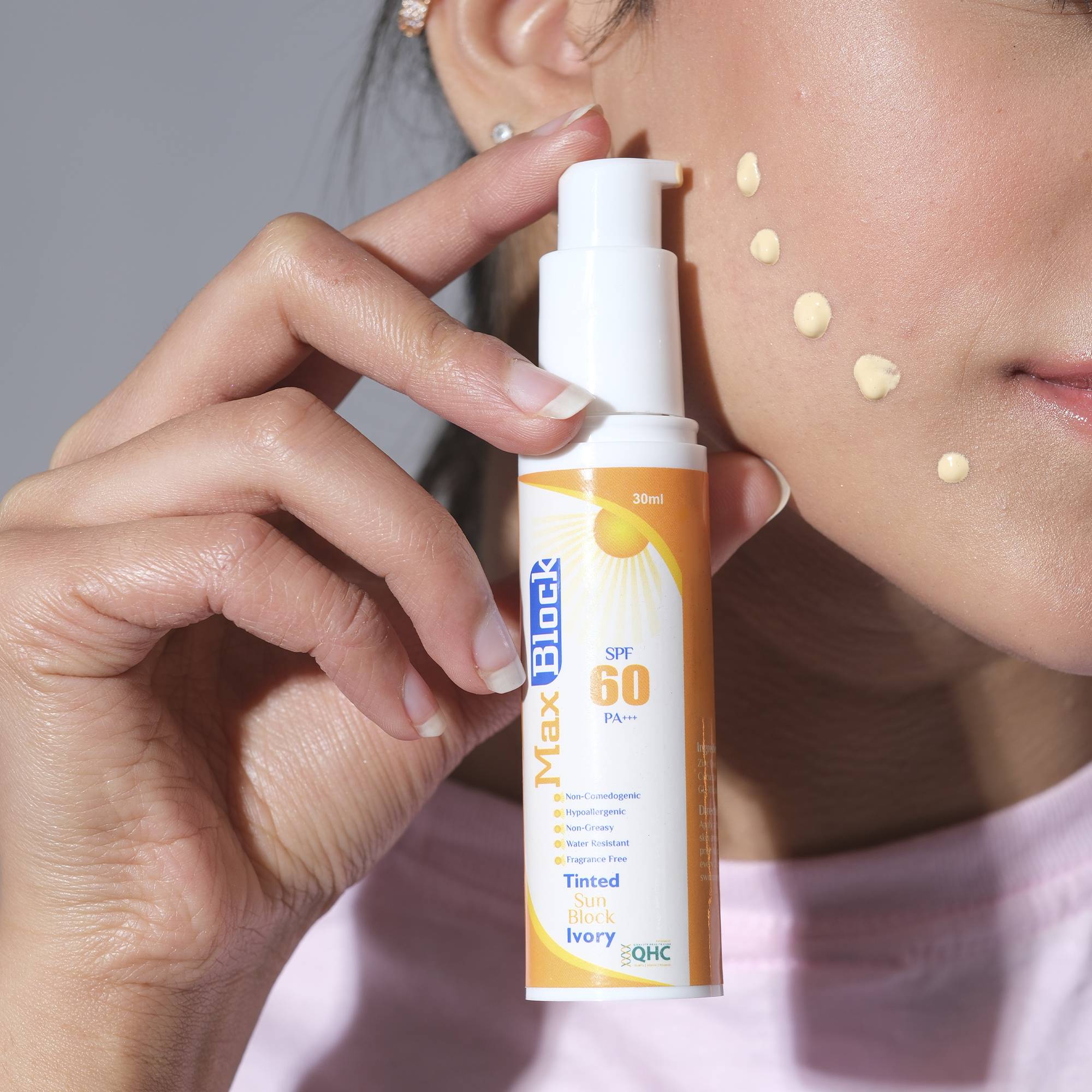 Max Block SPF 60 Tinted Ivory Sunblock - Image 3